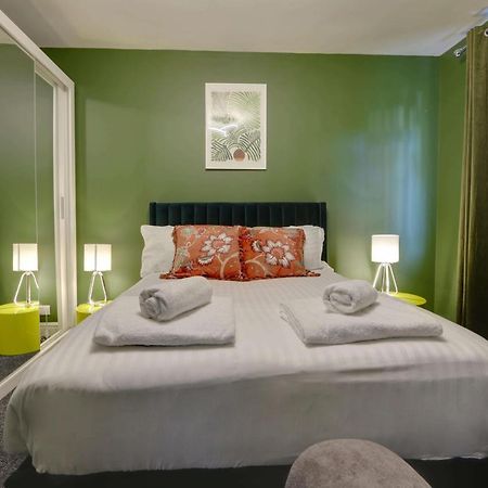 #Upmarket, Exceptional 4 Bed House, With Free Parking, Close To Amenities And Supermarkets 셰필드 외부 사진