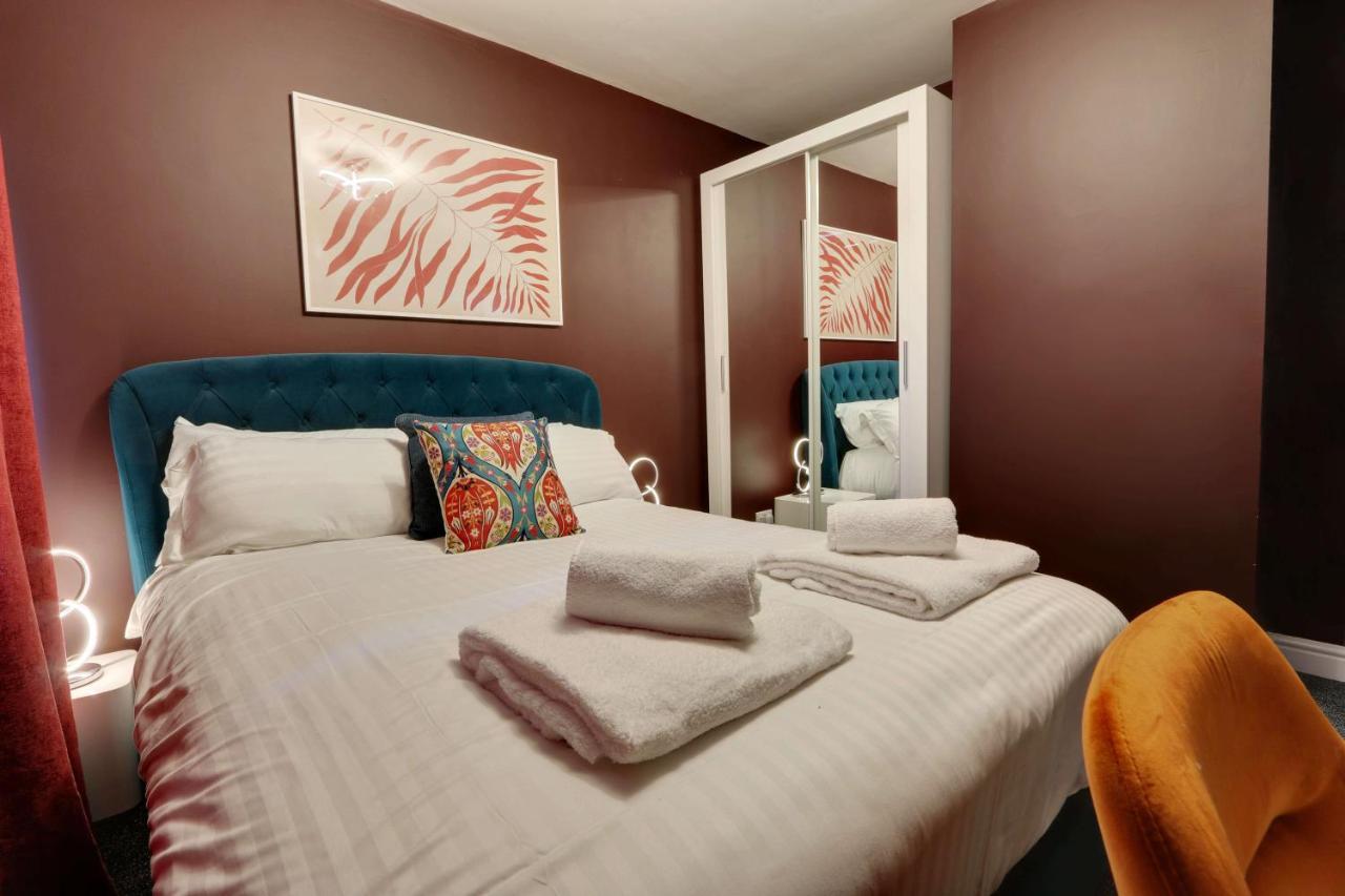 #Upmarket, Exceptional 4 Bed House, With Free Parking, Close To Amenities And Supermarkets 셰필드 외부 사진