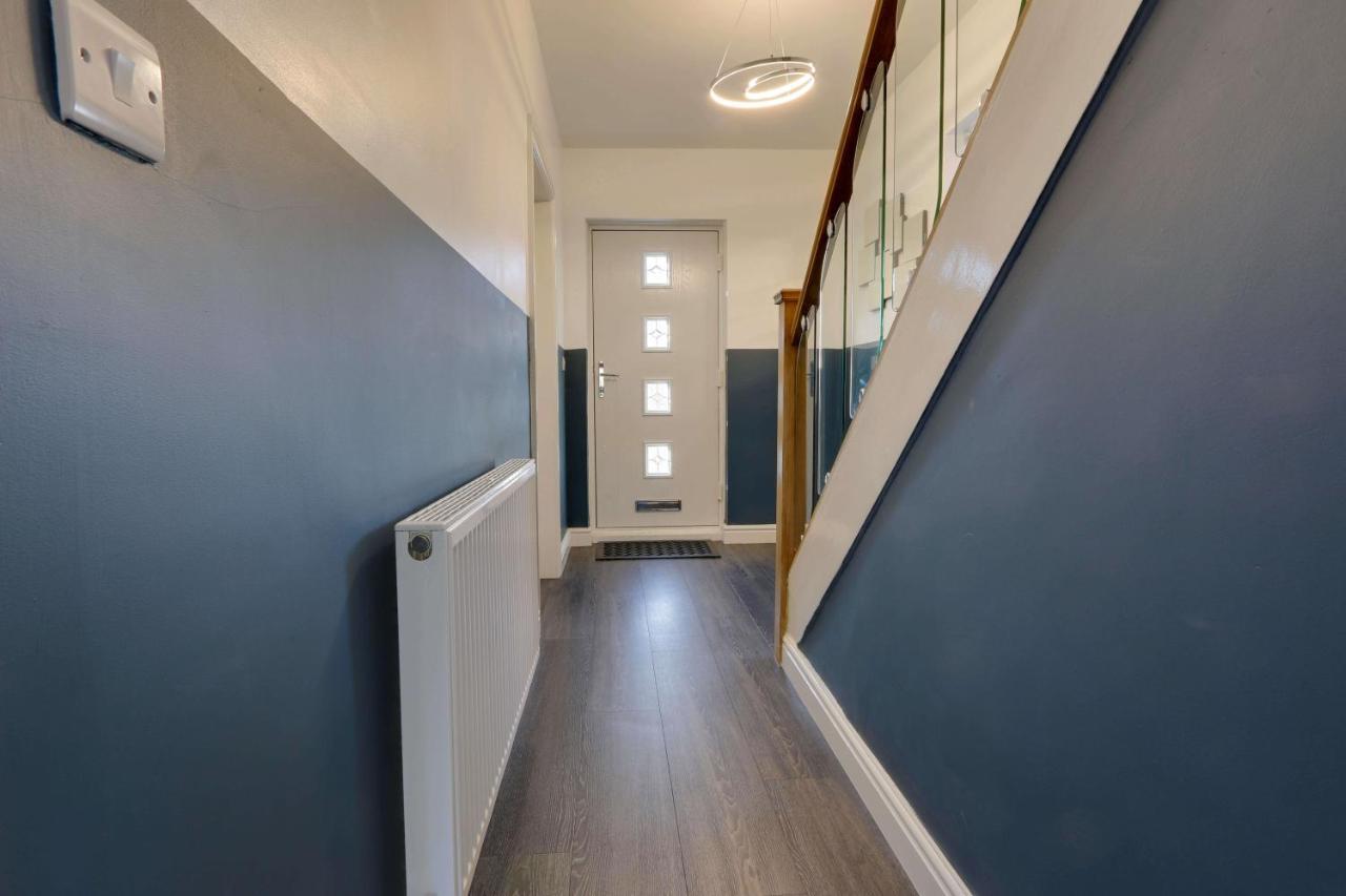 #Upmarket, Exceptional 4 Bed House, With Free Parking, Close To Amenities And Supermarkets 셰필드 외부 사진