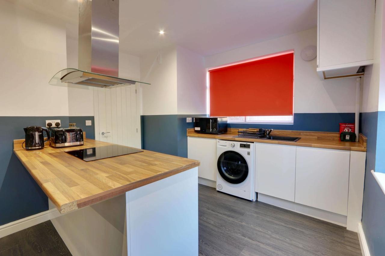 #Upmarket, Exceptional 4 Bed House, With Free Parking, Close To Amenities And Supermarkets 셰필드 외부 사진
